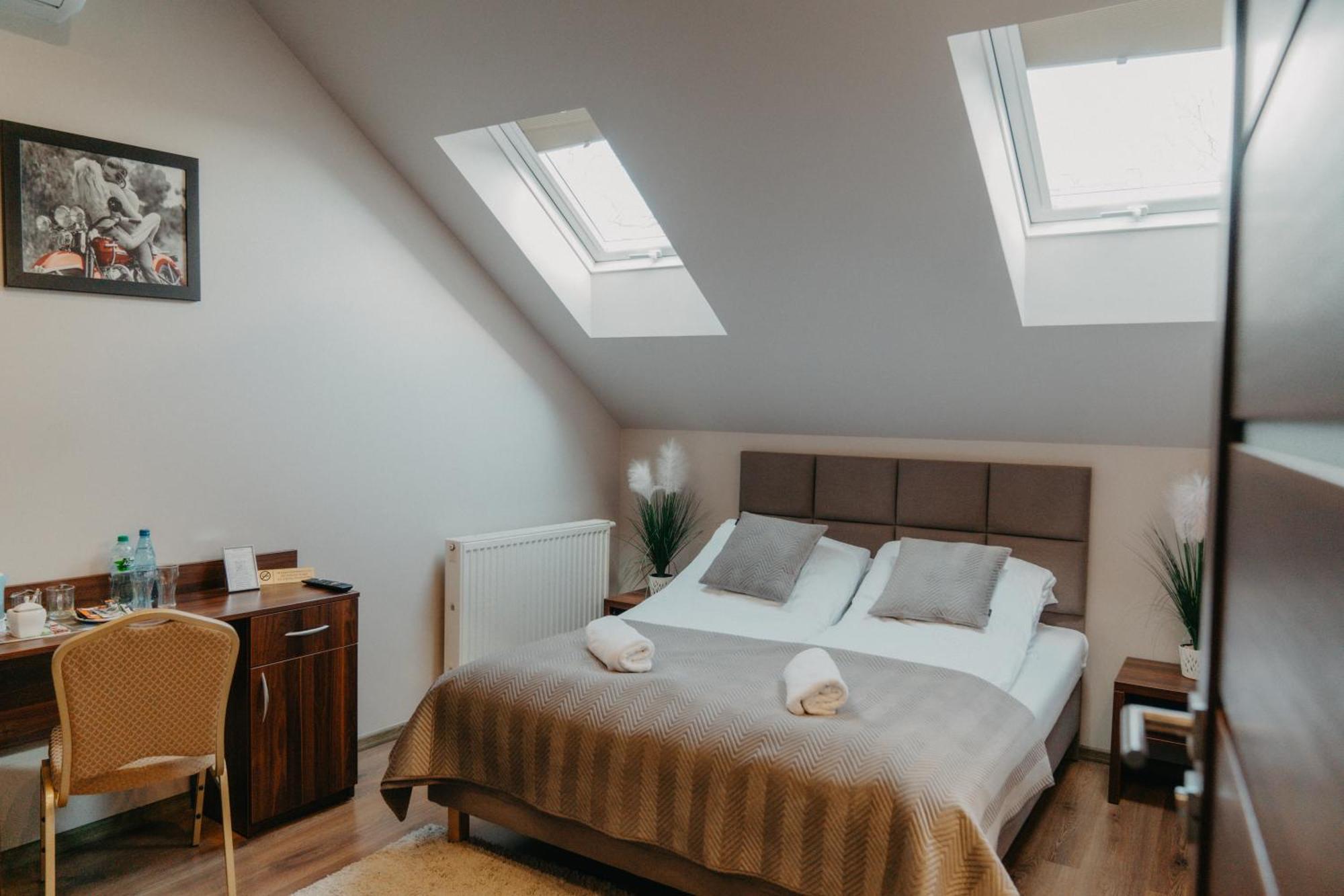 De Facto Bed & Breakfast Zambrow Exterior foto