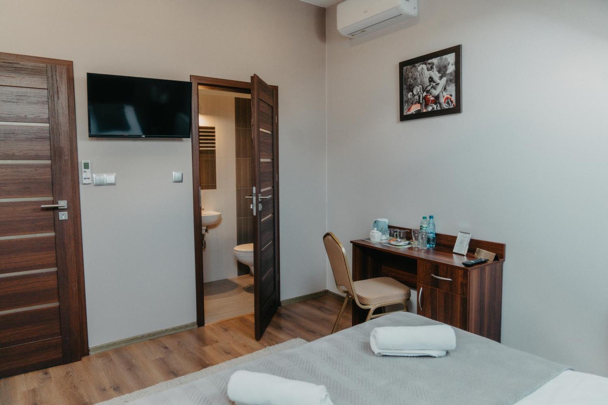 De Facto Bed & Breakfast Zambrow Exterior foto